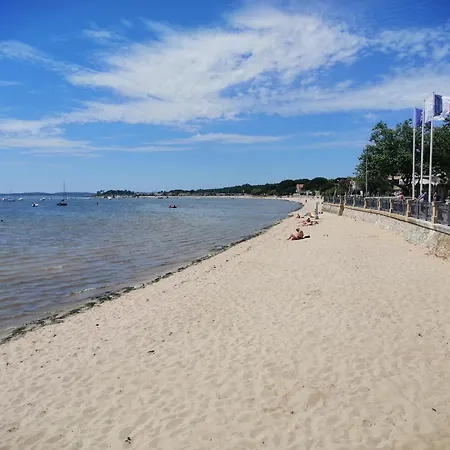 L'ostrea T2 Avec Piscine Et Parking Face *